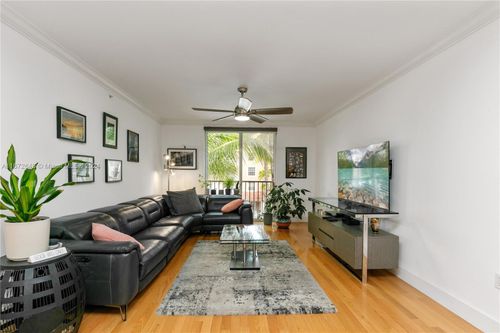 317b-1900 Van Buren St, Hollywood, FL, 33020 | Card Image