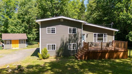 35 Lawrence Rd, Windermere, NS, B0P1E0 | Card Image