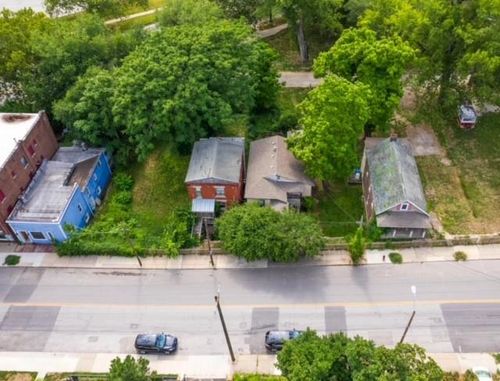 26-2018-26 Summit St, Kansas City, MO, 64108-2112 | Card Image