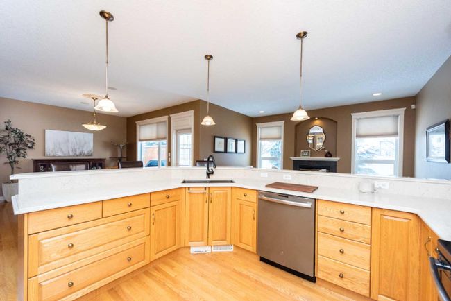 1212 Woodside Way Nw, Home with 4 bedrooms, 2 bathrooms and 4 parking in Airdrie AB | Image 9