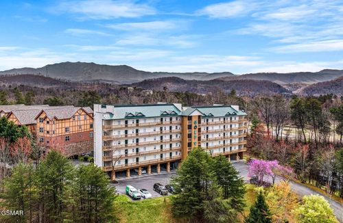 unit-2202-820 Golf View Boulevard, Pigeon Forge, TN, 37863 | Card Image