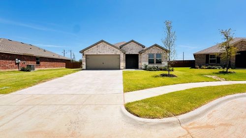 404 Marsh St, Cleburne, TX, 76033-5069 | Card Image