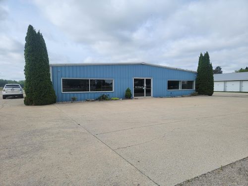 729 E Chicago St, Bronson, MI, 49028-8216 | Card Image