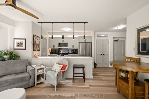 302-391 James St, Gravenhurst, ON, P1P0A5 | Card Image