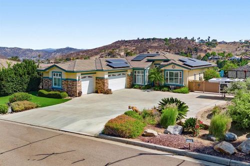 8812 Diamondback Dr, Santee, CA, 92071-3250 | Card Image