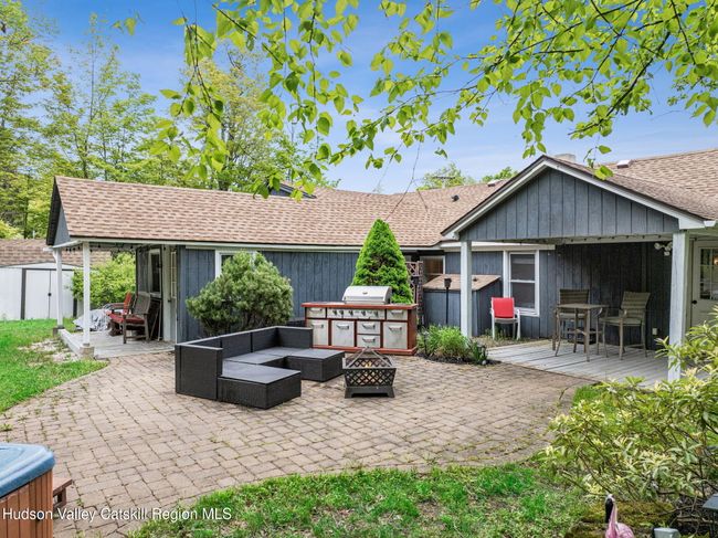 18 Railroad Ave, House other with 5 bedrooms, 2 bathrooms and null parking in Tannersville NY | Image 7