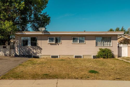 3319 - 3321 5a Ave S, Lethbridge, AB, T1J0Y4 | Card Image