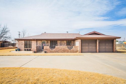 705 S 22nd Street, Slaton, TX, 79364 | Card Image