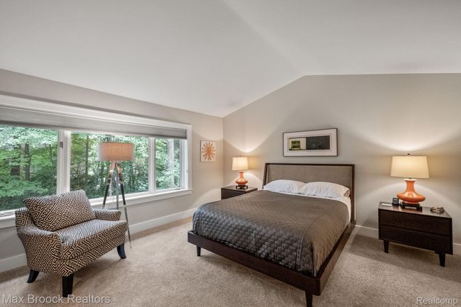Primary bedroom with cathedral ceiling | Image 21