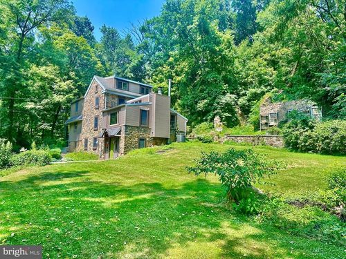 1004 California Rd, QUAKERTOWN, PA, 18951-4515 | Card Image