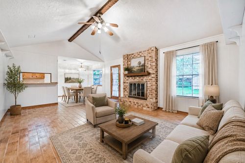 2012 Scott St, La Marque, TX, 77568-5363 | Card Image