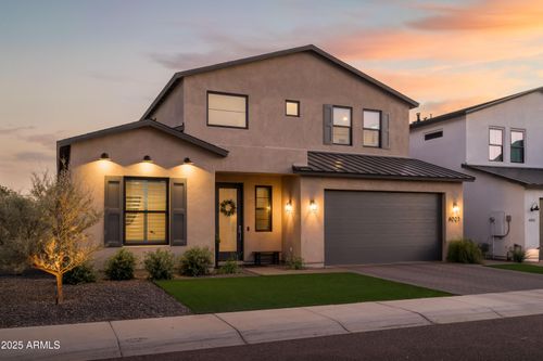 4007 E Campus Dr, Phoenix, AZ, 85018-6423 | Card Image