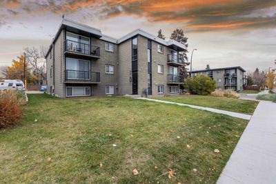 8 - 2902 17 Ave Sw, Condo with 1 bedrooms, 1 bathrooms and 1 parking in Calgary AB | Image 1