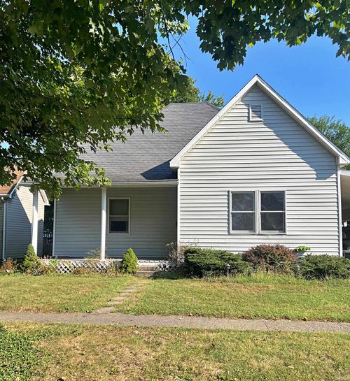 740 E St Ne, Linton, IN, 47441 | Card Image