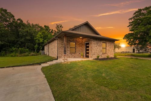 695 Jones St, Bridge City, TX, 77611-3907 | Card Image