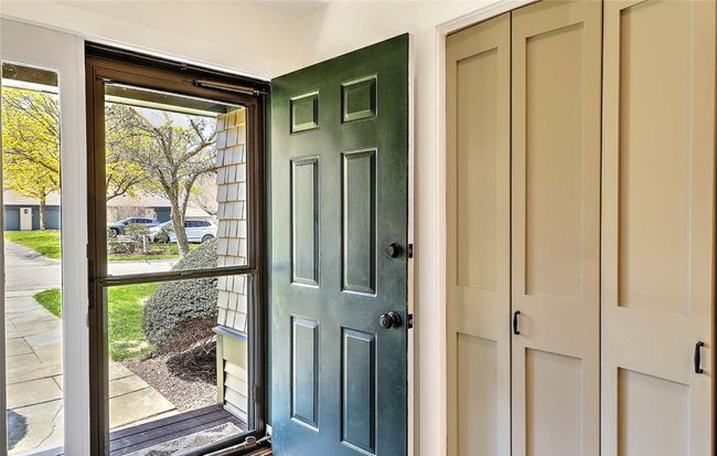 3 Pendleton Pl, Condo with 2 bedrooms, 2 bathrooms and 2 parking in Narragansett RI | Image 4