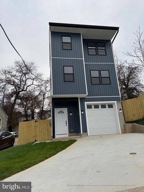 4 Akin Ave, CAPITOL HEIGHTS, MD, 20743-6201 | Card Image