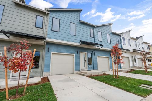 4-2028 Sunset Dr, Medford, OR, 97501-4293 | Card Image