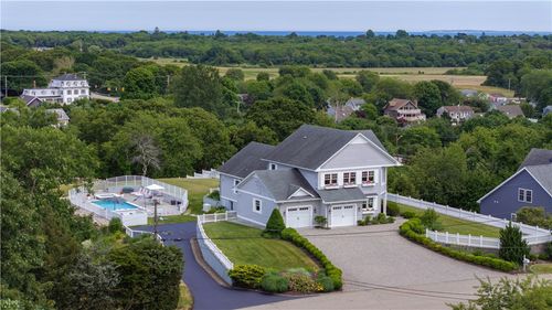 19 Moonlight Dr, Westerly, RI, 02891-3913 | Card Image