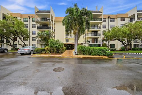 210-6195 Rock Island Rd, Tamarac, FL, 33319-2555 | Card Image