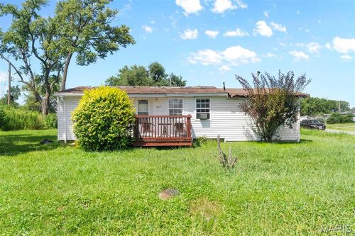 1107 N 72nd St, East Saint Louis, IL, 62203-1210 | Card Image