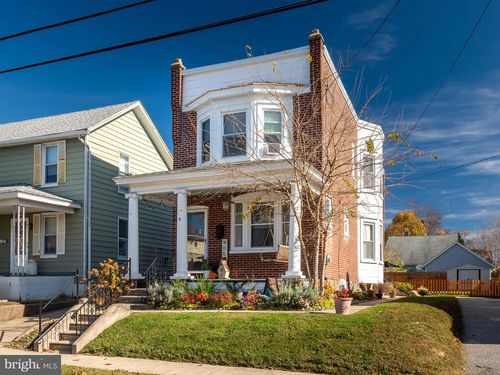9 W Chelton Rd, BROOKHAVEN, PA, 19015-3219 | Card Image
