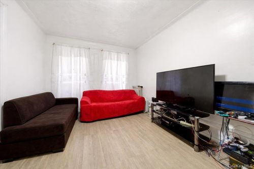 apt-2e-1974 Lafontaine Ave, Bronx, NY, 10457-4712 | Card Image