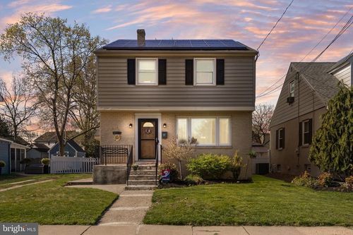 82 Virginia Ave, HADDON TOWNSHIP, NJ, 08108-2337 | Card Image