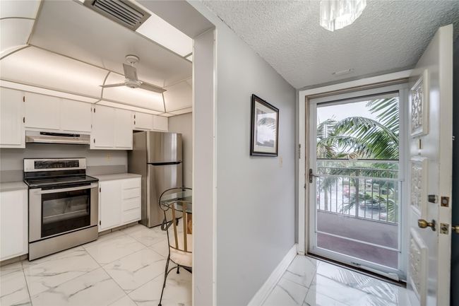 KITCHEN | Image 10