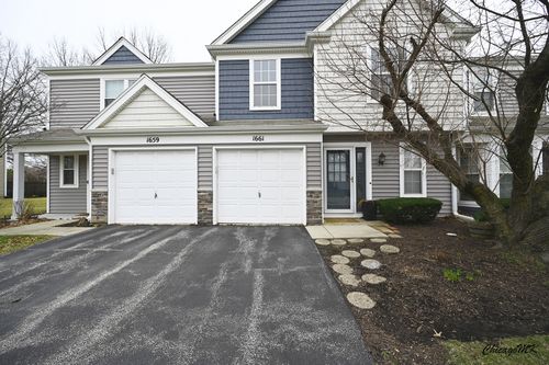 1661 College Green Dr, Elgin, IL, 60123-6827 | Card Image