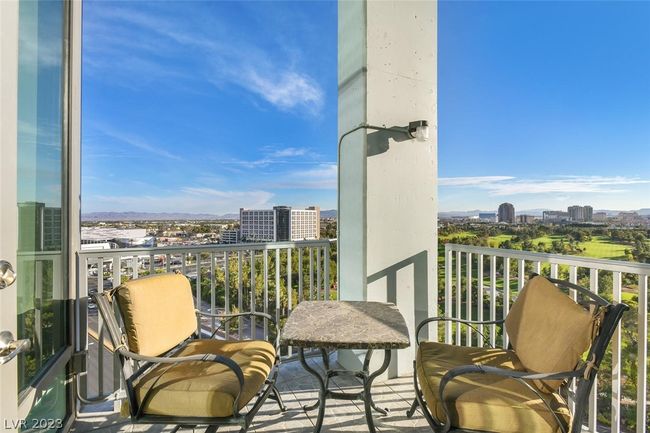 1201 - 360 E Desert Inn Rd, Condo with 2 bedrooms, 3 bathrooms and null parking in Las Vegas NV | Image 25
