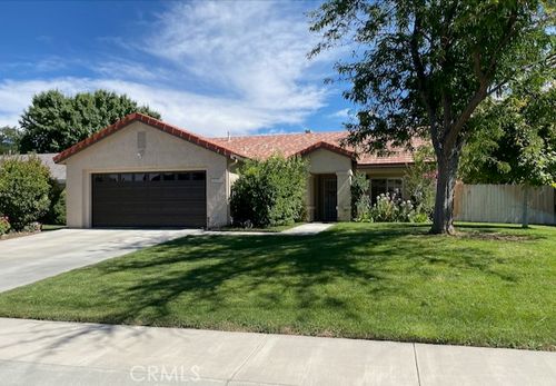 2168 Kiowa Cir, Bishop, CA, 93514-8078 | Card Image