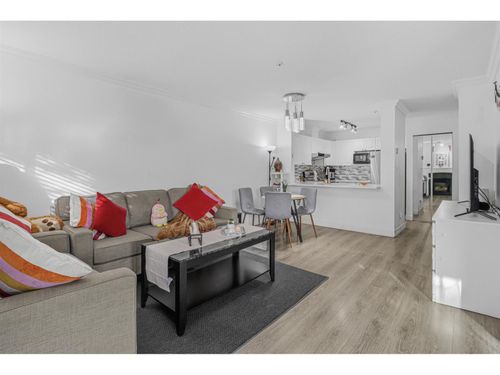 411-13733 74 Ave, Surrey, BC, V3W1B8 | Card Image