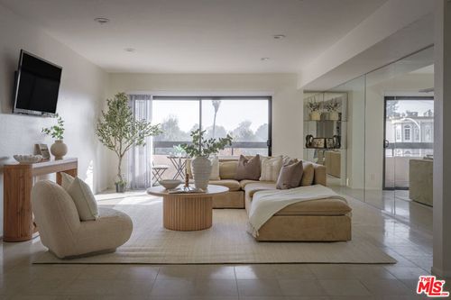 apt-301-4829 Whitsett Ave, Valley Village, CA, 91607-3501 | Card Image