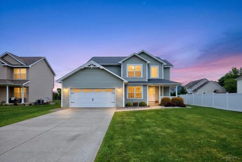 8914 Cottonwood Dr, Freeland, MI, 48623-9123 | Card Image