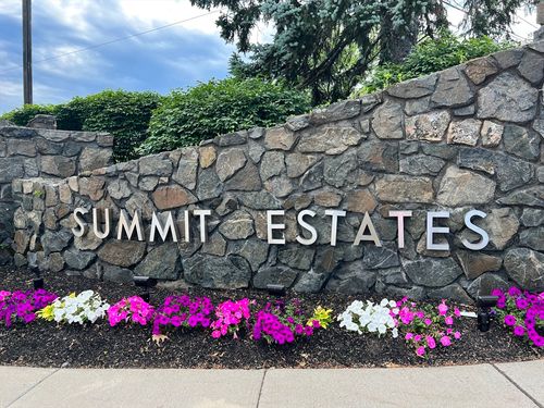 apt-3r-1006 Paradise Rd, Swampscott, MA, 01907-1308 | Card Image