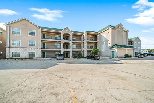 114-7037 Kingston Cove Ln, Willis, TX, 77318-1304 | Card Image