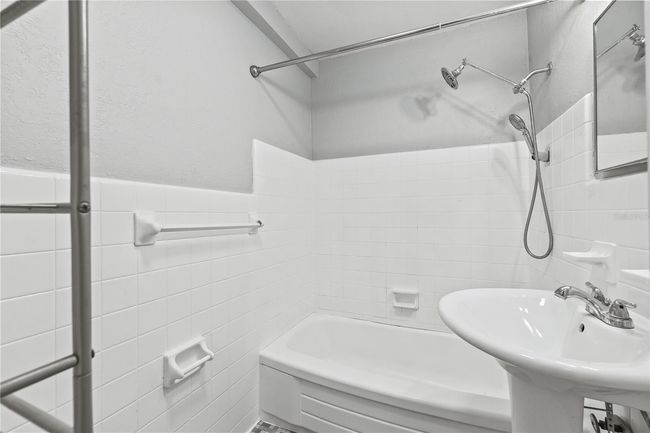 APT-309 - 3315 58 Th Ave S, Condo with 1 bedrooms, 1 bathrooms and null parking in St Petersburg FL | Image 24