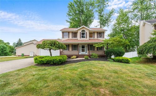 906 Cottonwood Ct, Eastlake, OH, 44095-5410 | Card Image