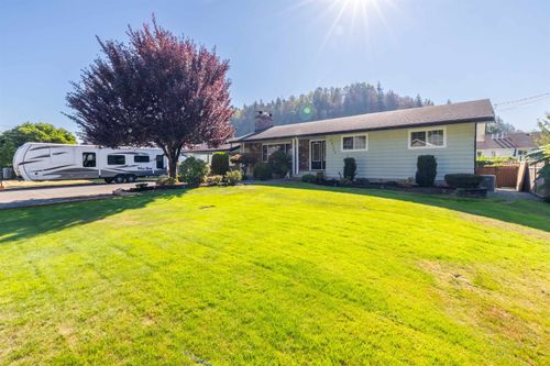 10145 Brentwood Dr, Chilliwack, BC, V2P6G5 | Card Image