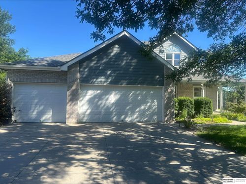 9100 Merryvale Dr, Lincoln, NE, 68526-9530 | Card Image