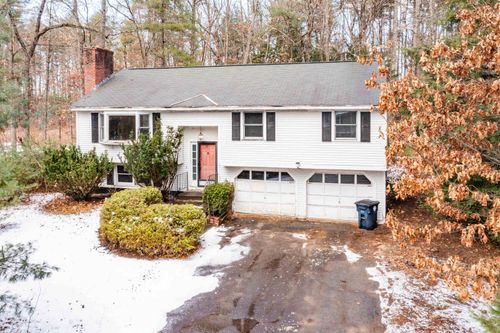 72 Pioneer Drive, Nashua, NH, 03062 | Card Image