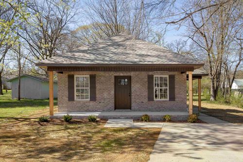 215 W Grand Ave, Muscle Shoals, AL, 35661-2115 | Card Image