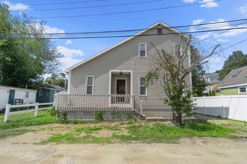 5 Ina Ave, Hampton, NH, 03842-2616 | Card Image