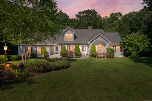 24 Robin Lane, Montville, CT, 06370 | Card Image