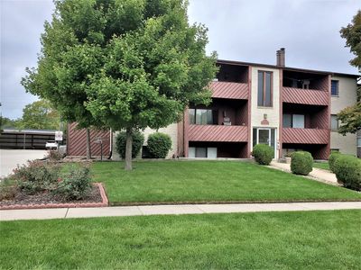 3A - 1911 Tracy Drive, Condo with 2 bedrooms, 1 bathrooms and 1 parking in Bloomington IL | Image 1