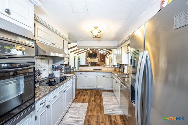 1413 Summit Dr, House other with 3 bedrooms, 3 bathrooms and null parking in Gonzales TX | Image 13