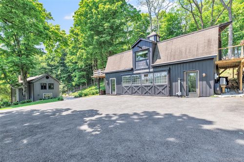 69 Primrose St, Katonah, NY, 10536-3224 | Card Image