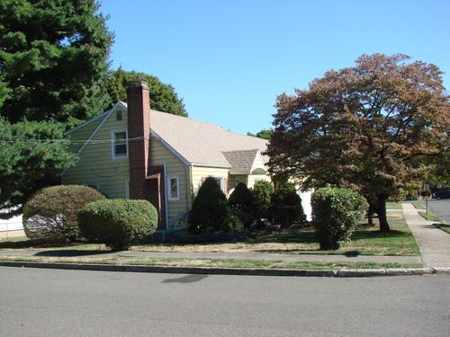 40 Northfield St, Bridgeport, CT, 06606-4046 | Card Image