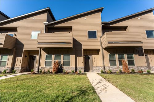 2196 W Million Ln, Fayetteville, AR, 72704-5164 | Card Image